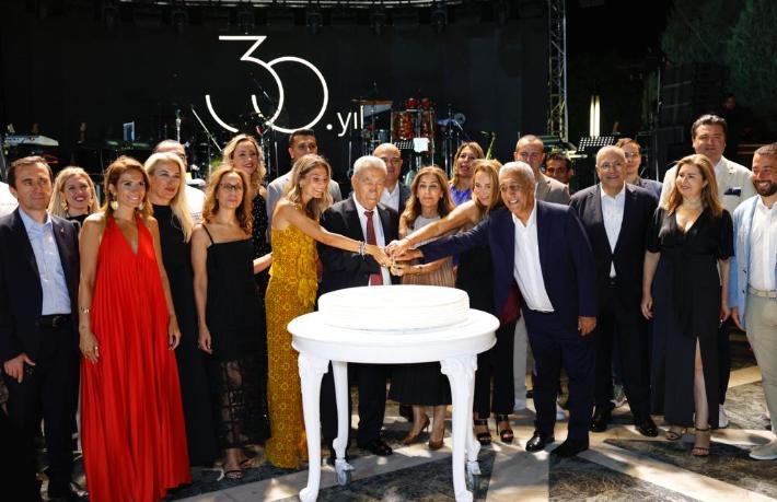 Renaissance Polat İstanbul Hotel'den 30'uncu yıla görkemli kutlama