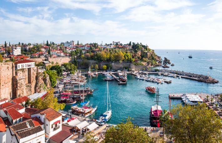 Antalya’da 80 daire alıp otele çevirmiş!