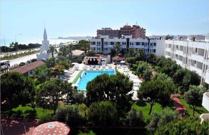 5 kadın ortak anlaşamadı... Alanya'daki 4 yıldızlı oteli mahkeme satacak