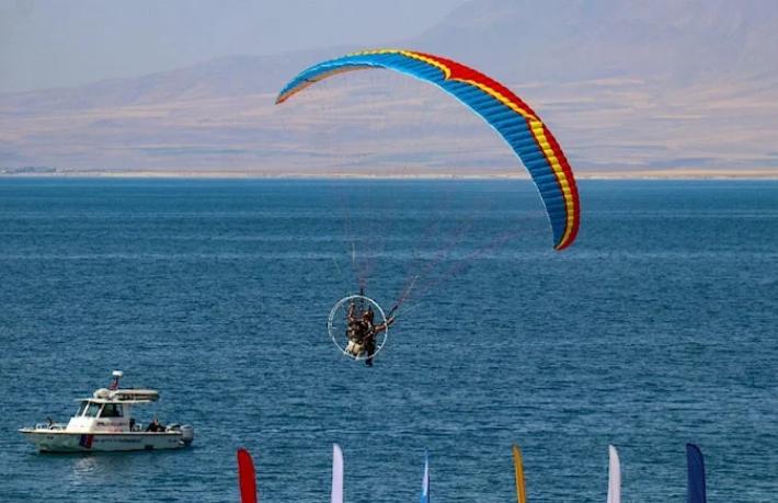 Yamaç paraşütü kazası... Turist öldü, pilot yaralandı