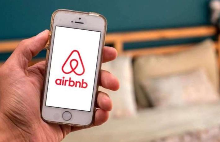 Airbnb'ye ekim ayında düzenleme geliyor... Tabela zorunluluğu olacak