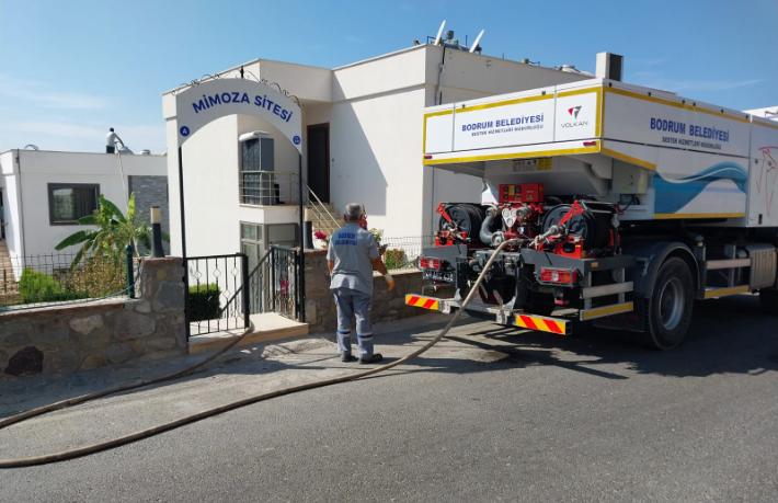 Otellerde tankerle su devri... Bodrum'da su sıkıntısı had safhada