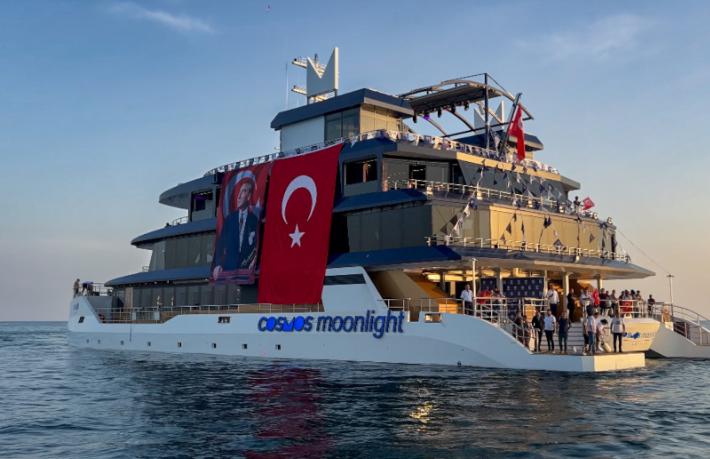 Kilit Grubu’nun vizyon projesi… Cosmos Moonlight deniz kortejinde yerini aldı