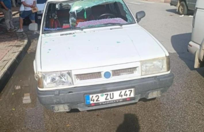 Otomobil yaya geçidindeki Alman turiste çarptı