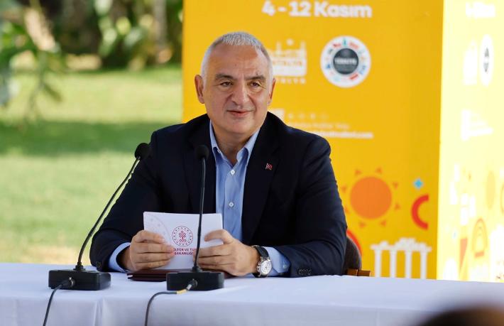 Bakan Ersoy: İstanbul'u dizi film sektörünün pazar yeri haline getireceğiz