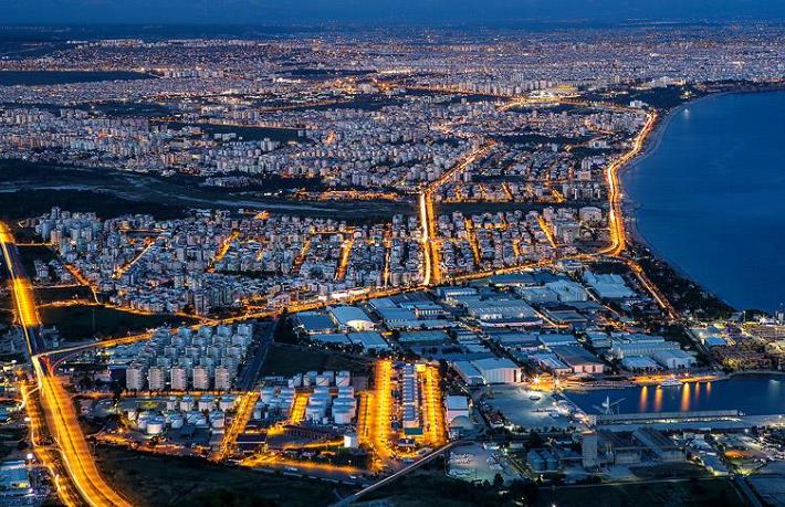 Antalya'dan tersine göç başladı... Son 4 ayda 17 bin yabancı şehri terk etti