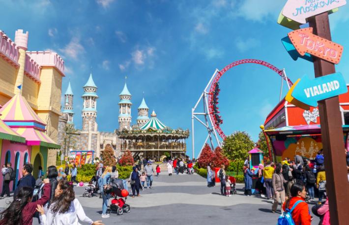Vialand Tema Park'tan Öğretmenler Günü’ne özel jest