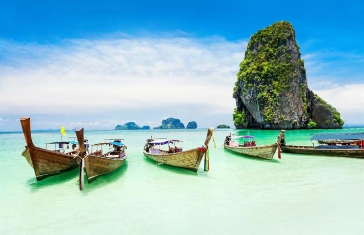 Türk turistler Phuket'te mahsur kaldı