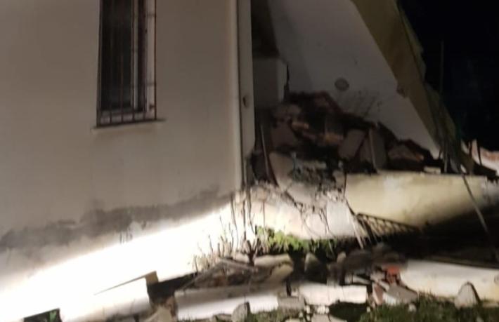 Antalya'da otel lojmanı çöktü