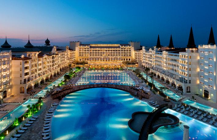 Titanic Hotels'te yeni yıla coşkulu başlangıç