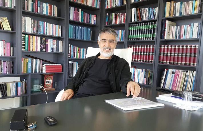 Eski Turizm Bakanı 58 odalı otel açıyor