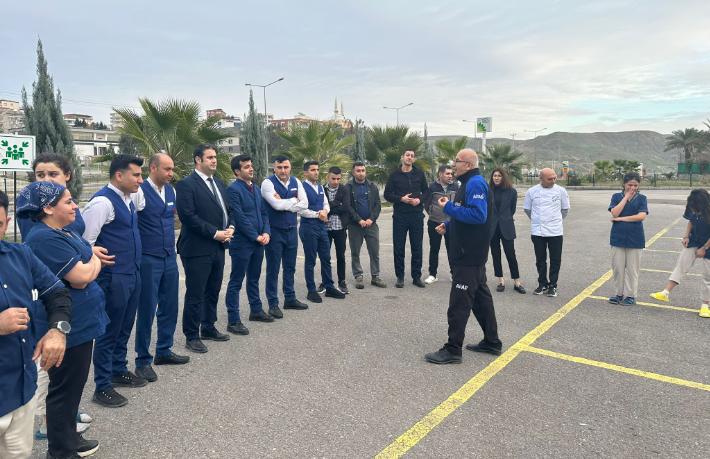 Dedeman, 13 oteldeki personeline afet farkındalık eğitimi verdi