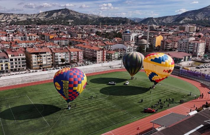 Salda Gölü sıcak hava balonu ile gezilebilecek