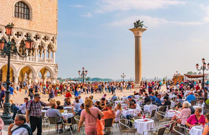 Göçmen turist kuşlar... Yazları ayrı, kışları apayrı