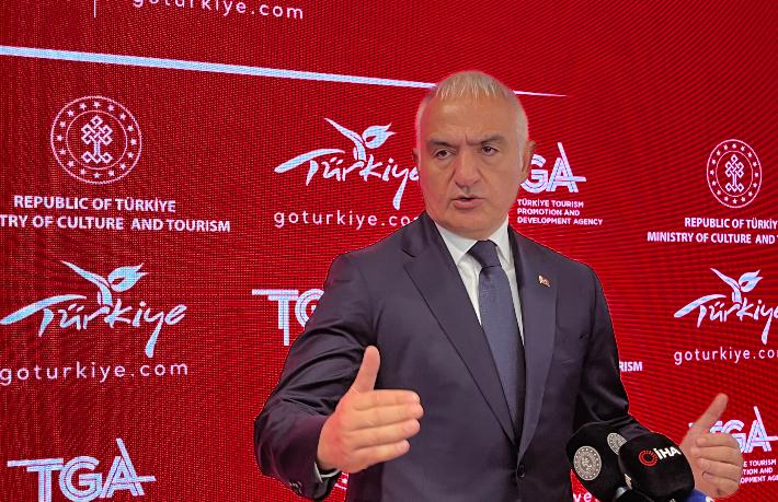 Bakan Ersoy, ITB'de açıkladı... Almanya'dan 7 milyon ziyaretçiyi geçmeyi umuyoruz