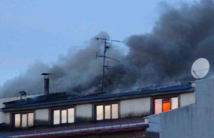 4 katlı otelde korkutan yangın