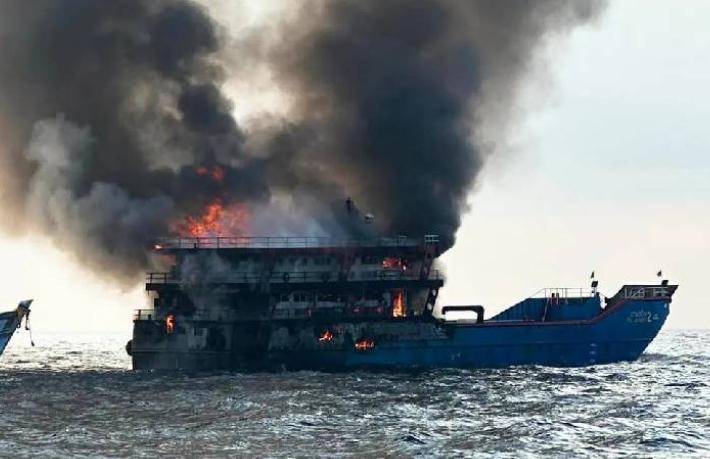 Tayland'ta turist taşıyan feribotta yangın