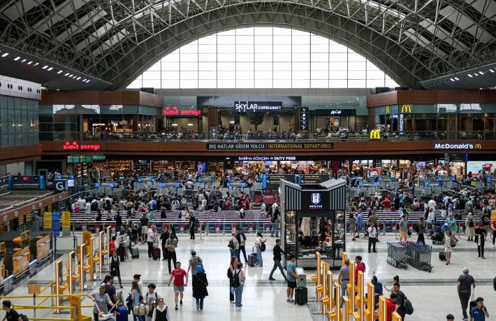 Sabiha Gökçen Havalimanı'nda turizm sezonu öncesi flaş karar