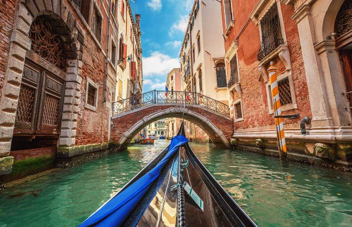 Venedik’te ilk günde 15 bin kişi 5'er Euro ‘ayakbastı’ ödedi