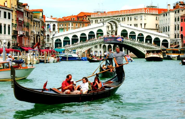 Venedik ücretli girişten 8 günde ne kadar gelir elde etti?