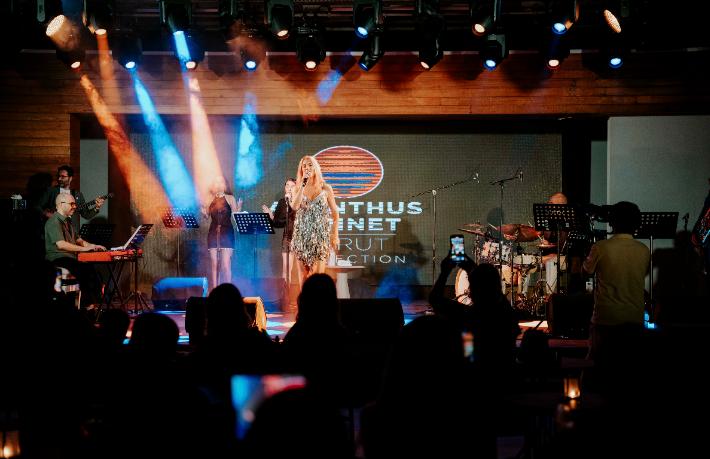 Lara Barut Collection ve Acanthus Cennet Barut Collection’da Selen Beytekin Rüzgarı