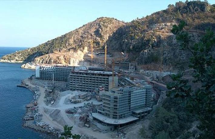 Sinpaş’ın otel projesi ruhsatları hukuka aykırı bulundu