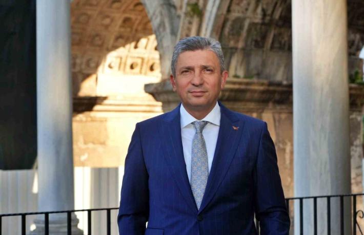 Vali Şahin: Canımızı sıkan, turizme olumsuz etki eden rötarlar yaşanıyor