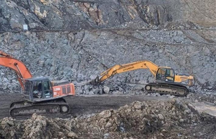 Uzmanlar 'Felaket kaçınılmaz' diyor... Heyelan bölgesinde otel inşaatı