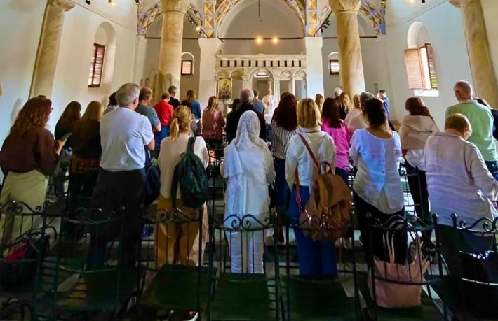 Arjantin'den Türkiye'ye kilise ayini turu... 50 kişilik grup 10 saat uçarak geldi