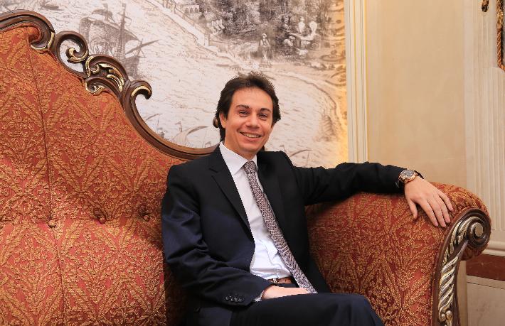 Cem Aksoy’un yeni adresi Manici Grubu