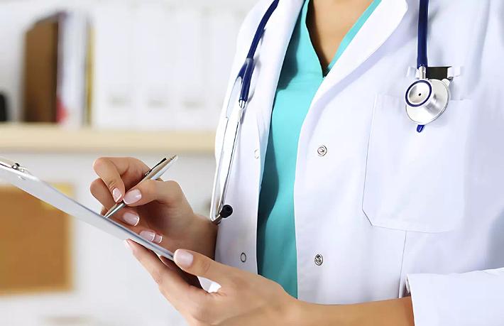 Otellerde tam zamanlı doktor bulundurmak zorunlu mu oluyor?