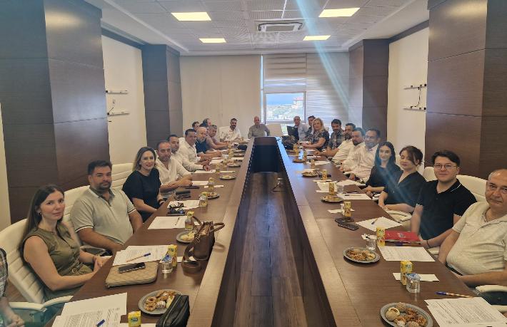 Rehberlik kriziyle karşı karşıyayız
