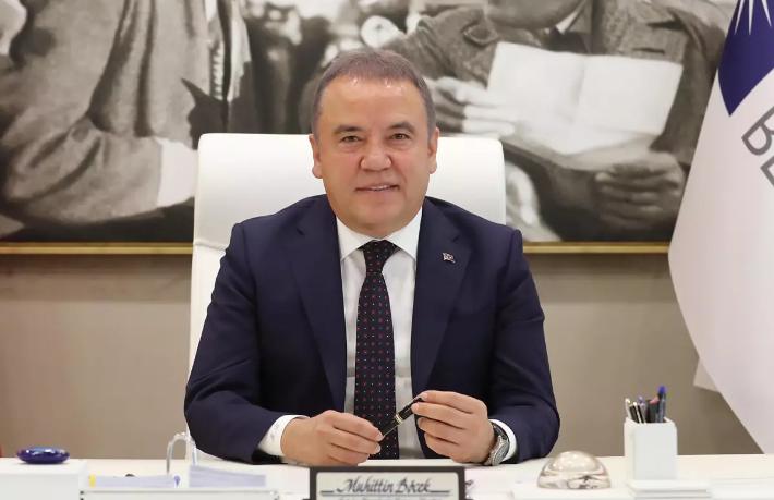 Muhittin Böcek, Türkiye'nin en başarılı 2. belediye başkanı oldu