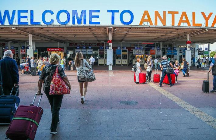 Antalya Havalimanı'nda yaşanan sorunlar ne zaman çözülecek?