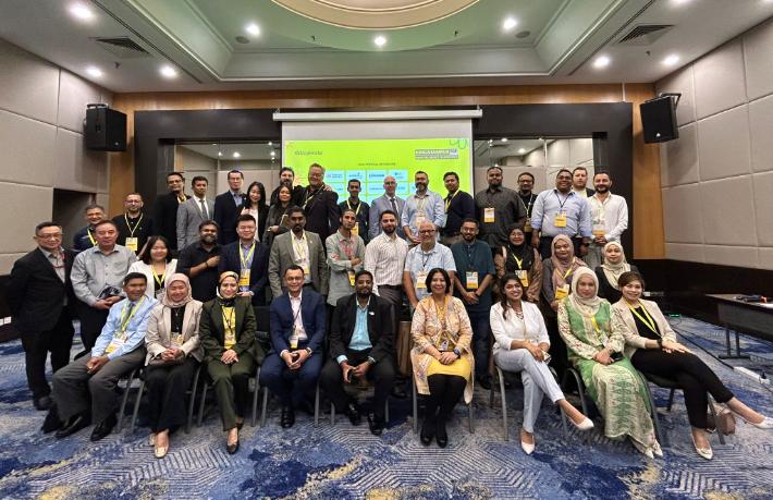 Uzakrota, 2025 zirve maratonuna Kuala Lumpur’dan başladı