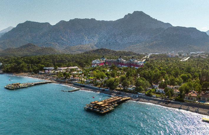 FashionTV Luxe Resort  ünlü isimleri sahnede buluşturuyor