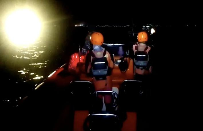 Turizm cennetinde feribot battı, ölü ve yaralılar var