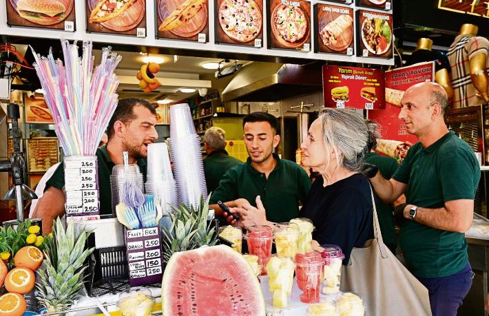 Dünyanın her yanında turist kazıklanır ama biz biraz abarttık