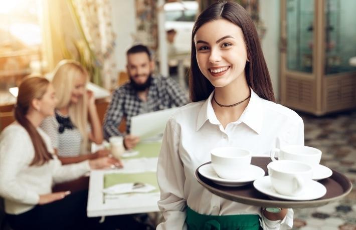Turizm çalışanına haftalık izin yok: 6+1 sistemi yerine 10+1