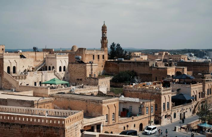 Dedeman'dan Mardin'e üçüncü otel... Park Dedeman Midyat için imzalar atıldı