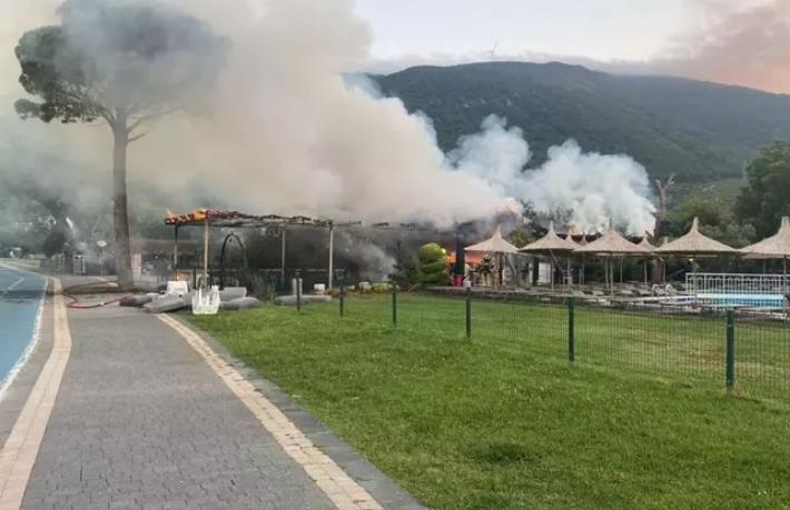 Balıkesir Erdek'te otel yangını