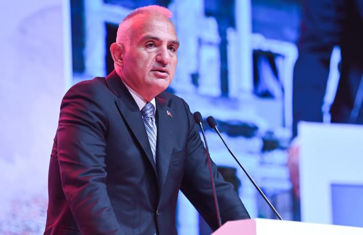 Bakan Ersoy: Turizmde fark yaratıyoruz... Bir günde 105 bin ziyaretçi