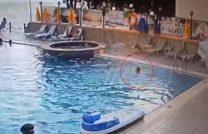 9 yaşındaki çocuk otel havuzunda hayatını kaybetti