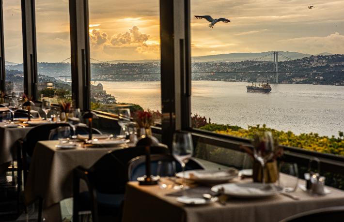 Izaka Terrace şefleri ve lezzetleri birleştiriyor