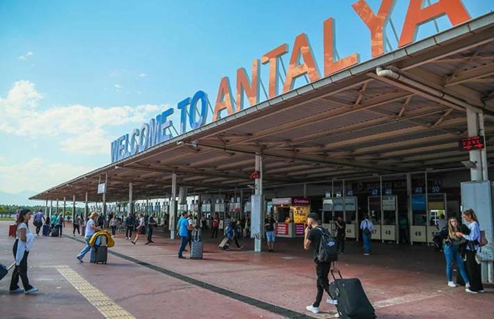Antalya Havalimanı’nda yeni rekor