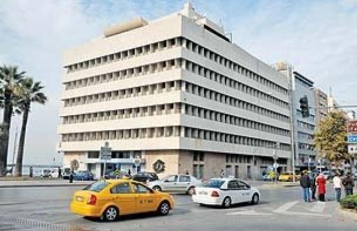 İzmir'de eski banka binası otel olacak