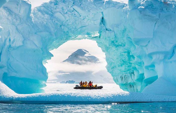 Turizmin Antarktika'ya etkisi... Tek bir turist 100 ton karın erimesini hızlandırıyor