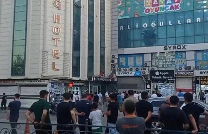 Otele silahlı saldırı... 8 kişi gözaltına alındı