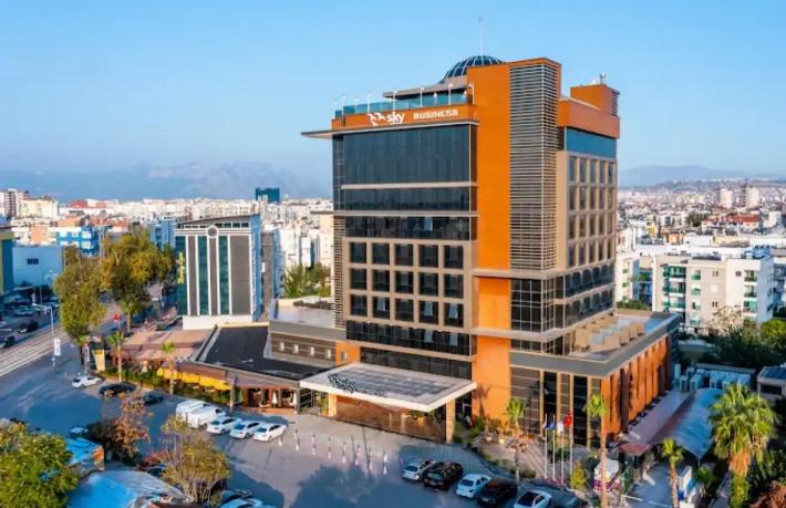 Antalya’da 5 yıldızlı otel 549 Milyon TL’ye satışa çıkarıldı