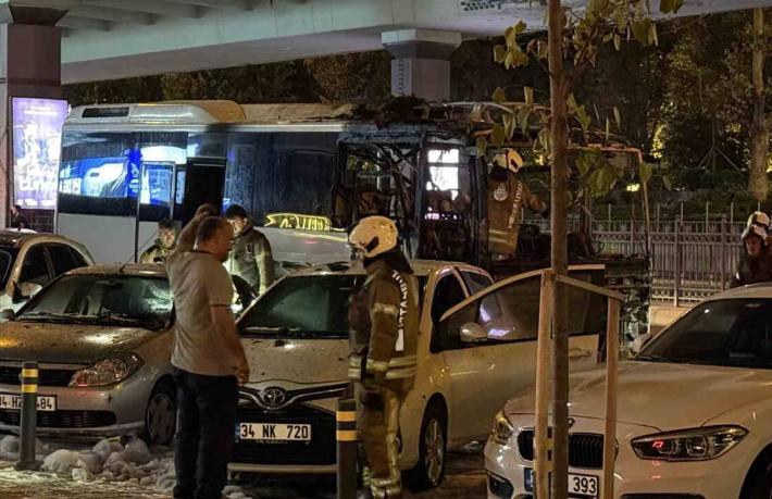 İstanbul'da tur otobüsü yandı
